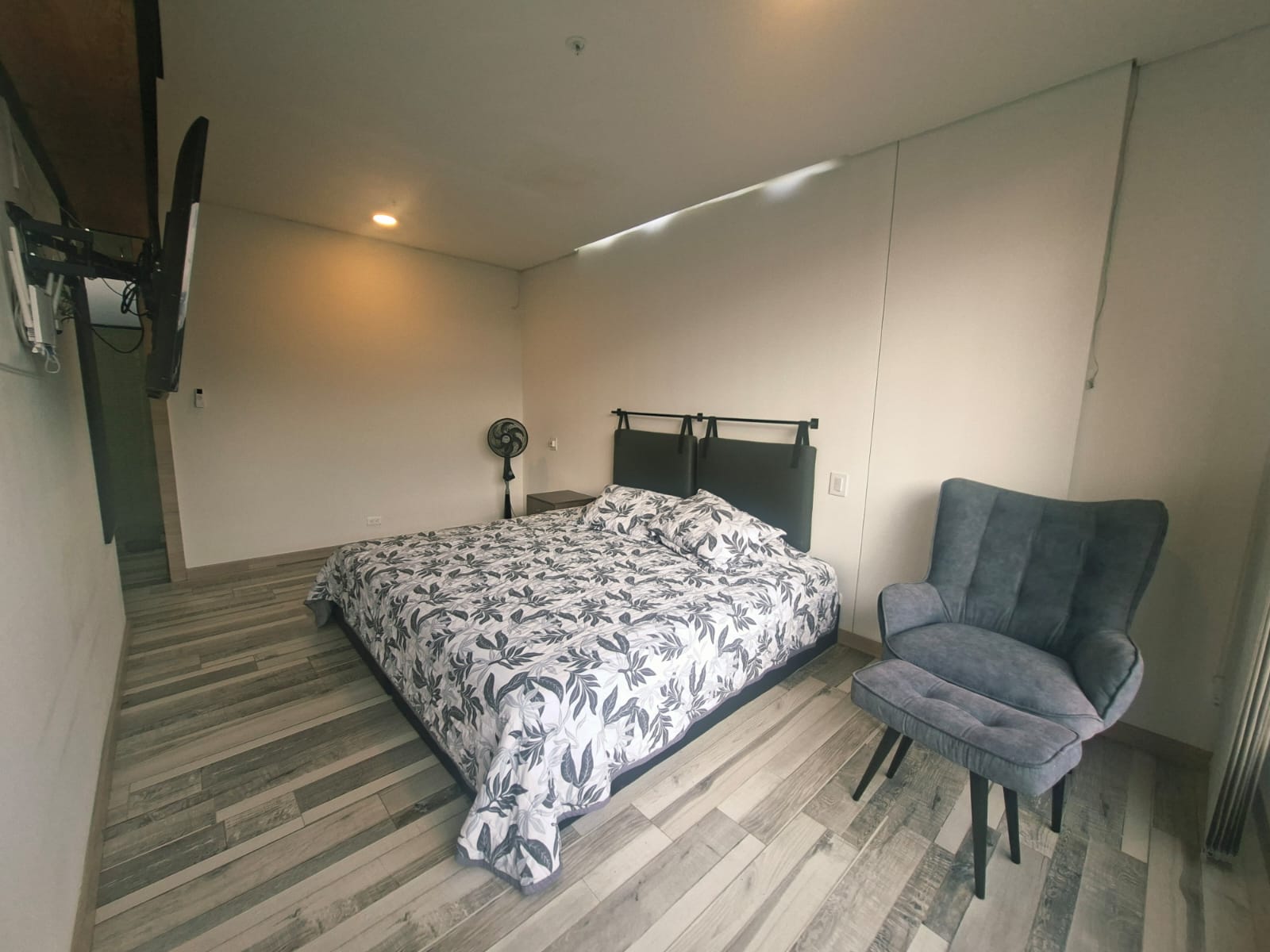 Apartamento dúplex en arriendo amoblado y sin amoblar Envigado Jacuzzi