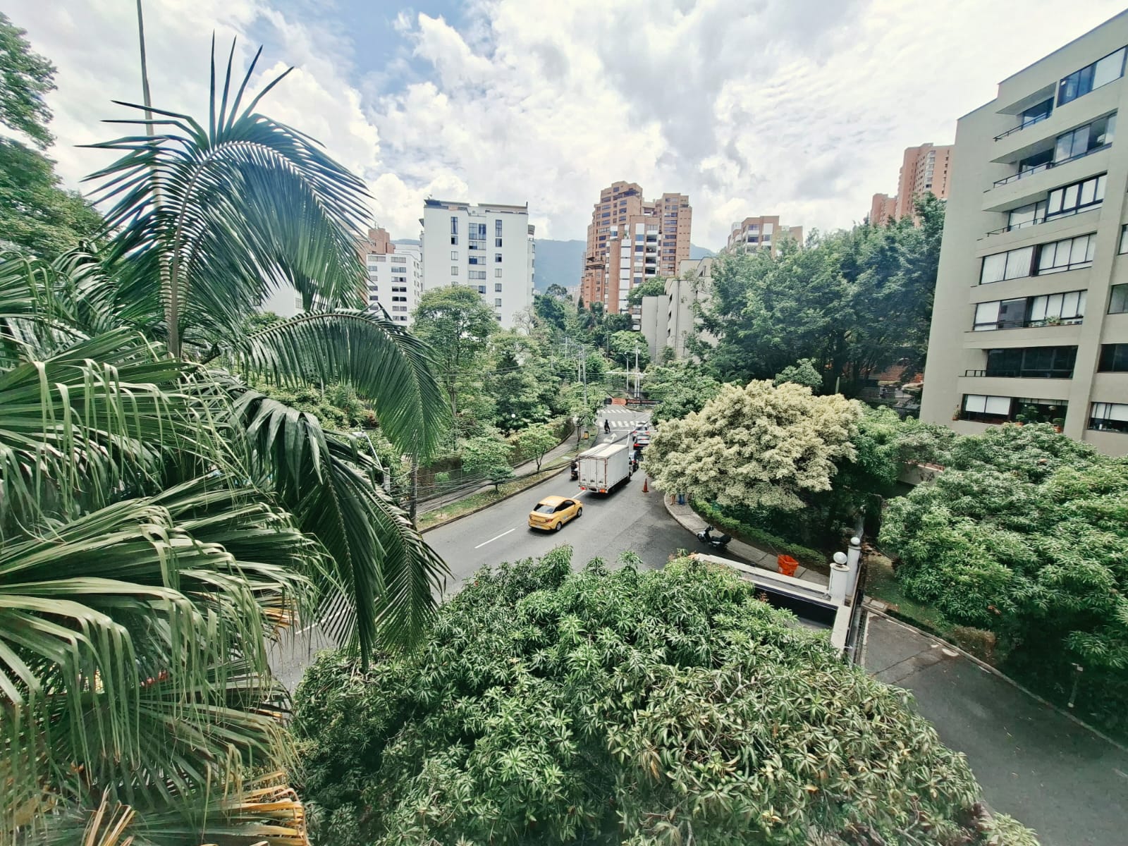 Apartamento en venta cerca la  clínica Medellín del Poblado