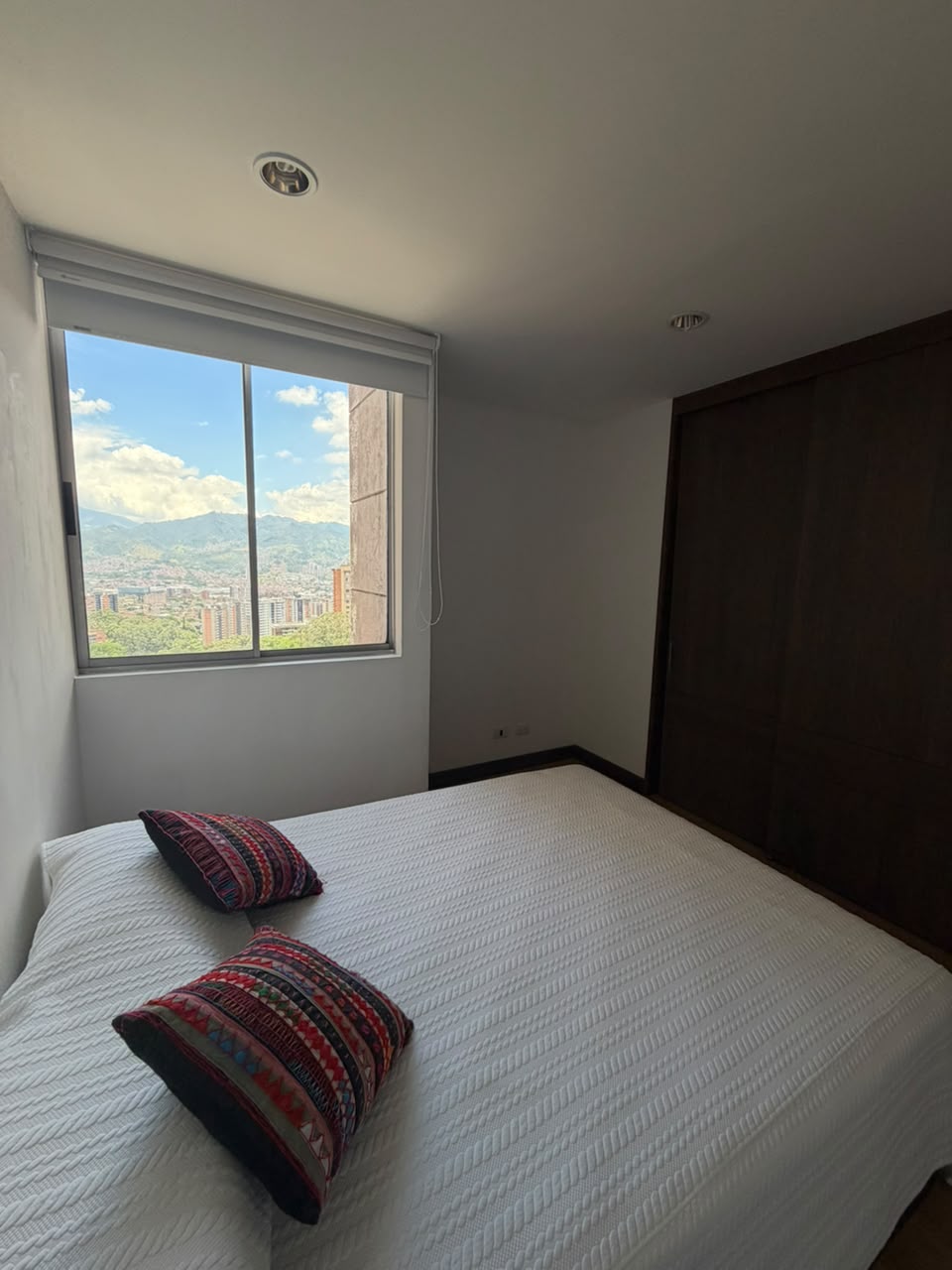 Apartamento en arriendo amoblado  Envigado Loma del Esmeraldal LC