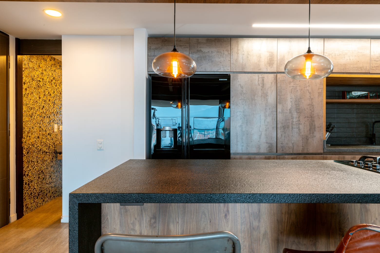 APARTAMENTO EN VENTA Y ARRIENDO AMOBLADO  POBLADO L.ENCIERRO