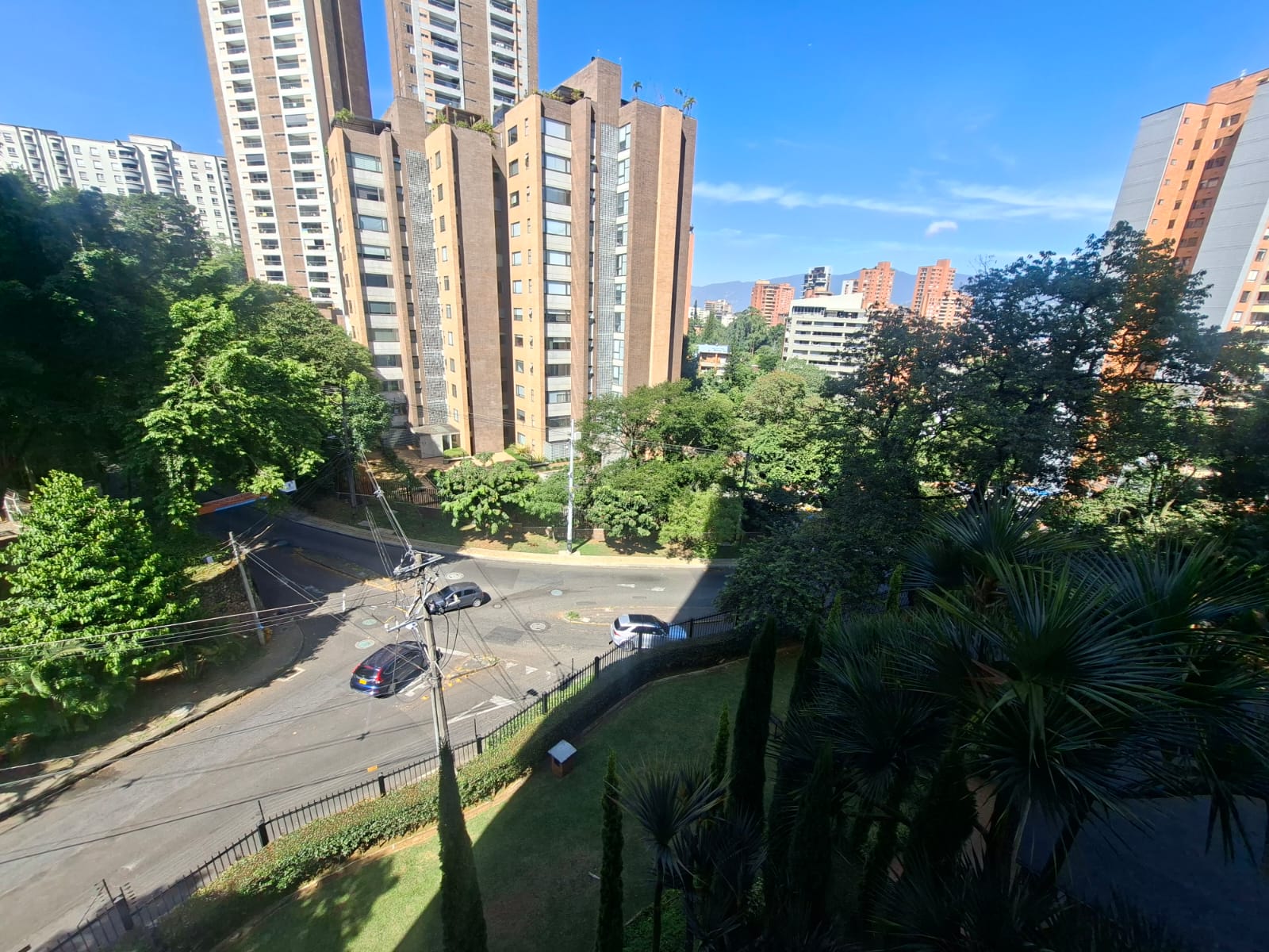 APARTAMENTO EN ARRIENDO CERCA A PROVENZA VG