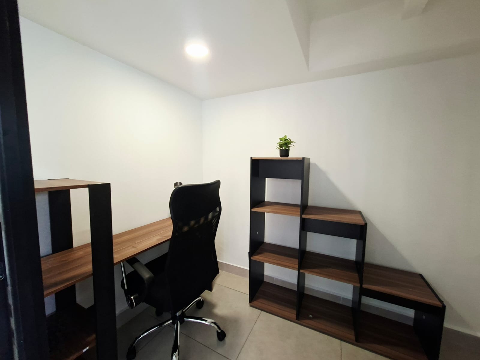 APARTAMENTO EN ARRIENDO AMOBLADO POBLADO CERCA  AL TESORO TV
