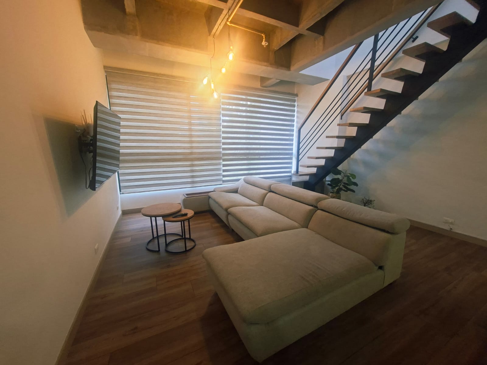 Apartamento dúplex en arriendo amoblado y sin amoblar Envigado Jacuzzi