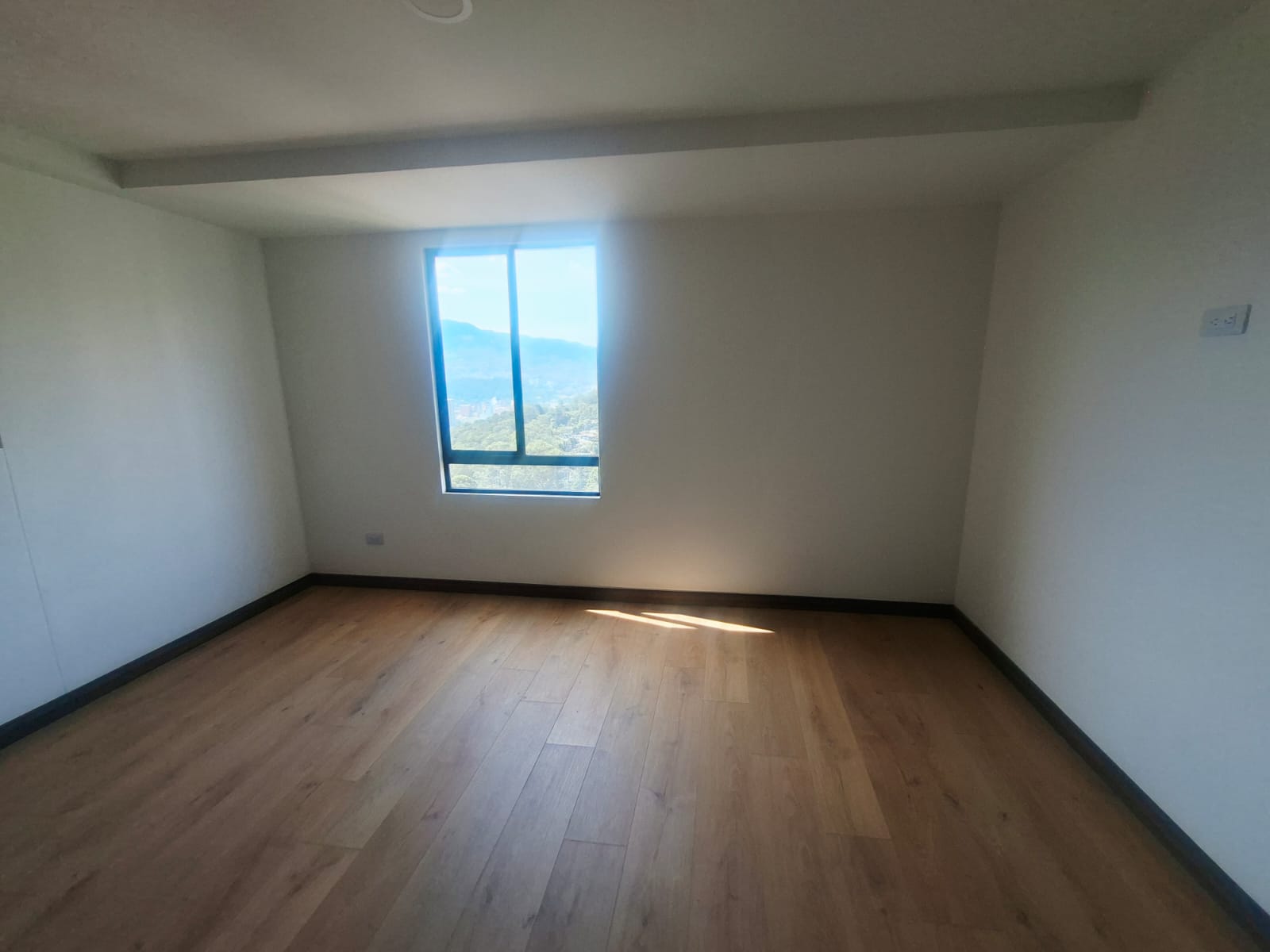 Apartamento para la venta en la Loma del Indio PL10