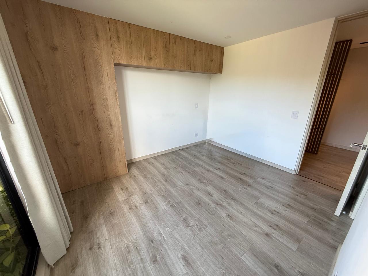 Apartamento en arriendo Poblado Palmas TC LC 24