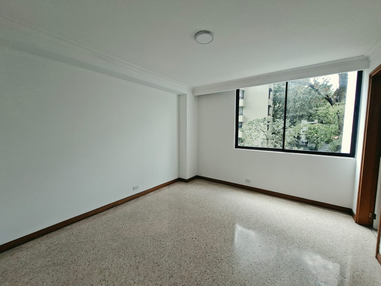 Apartamento en venta cerca la  clínica Medellín del Poblado