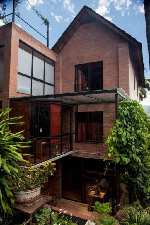 Venta de casa sector Loma de las Brujas Envigado