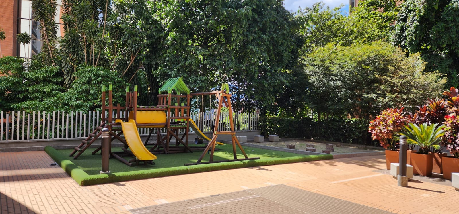 APARTAMENTO EN ARRIENDO AMOBLADO POBLADO SRLC