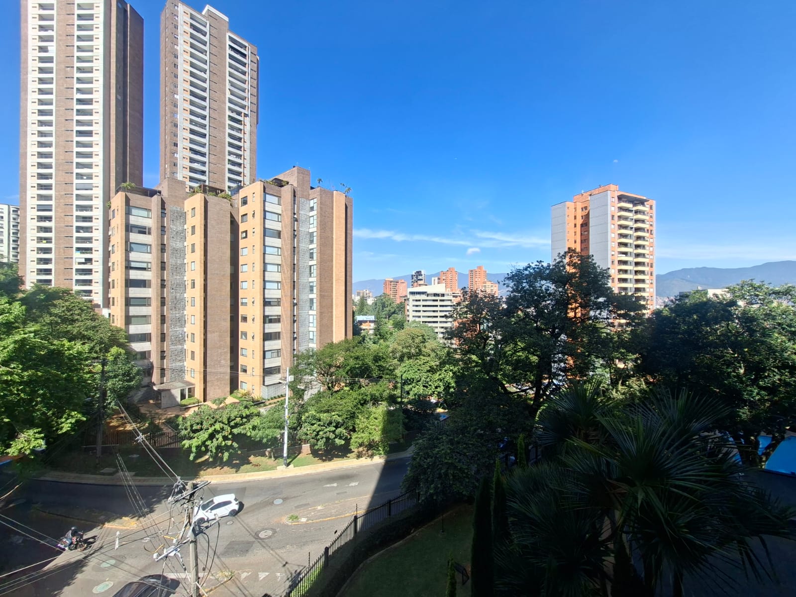APARTAMENTO EN ARRIENDO CERCA A PROVENZA VG