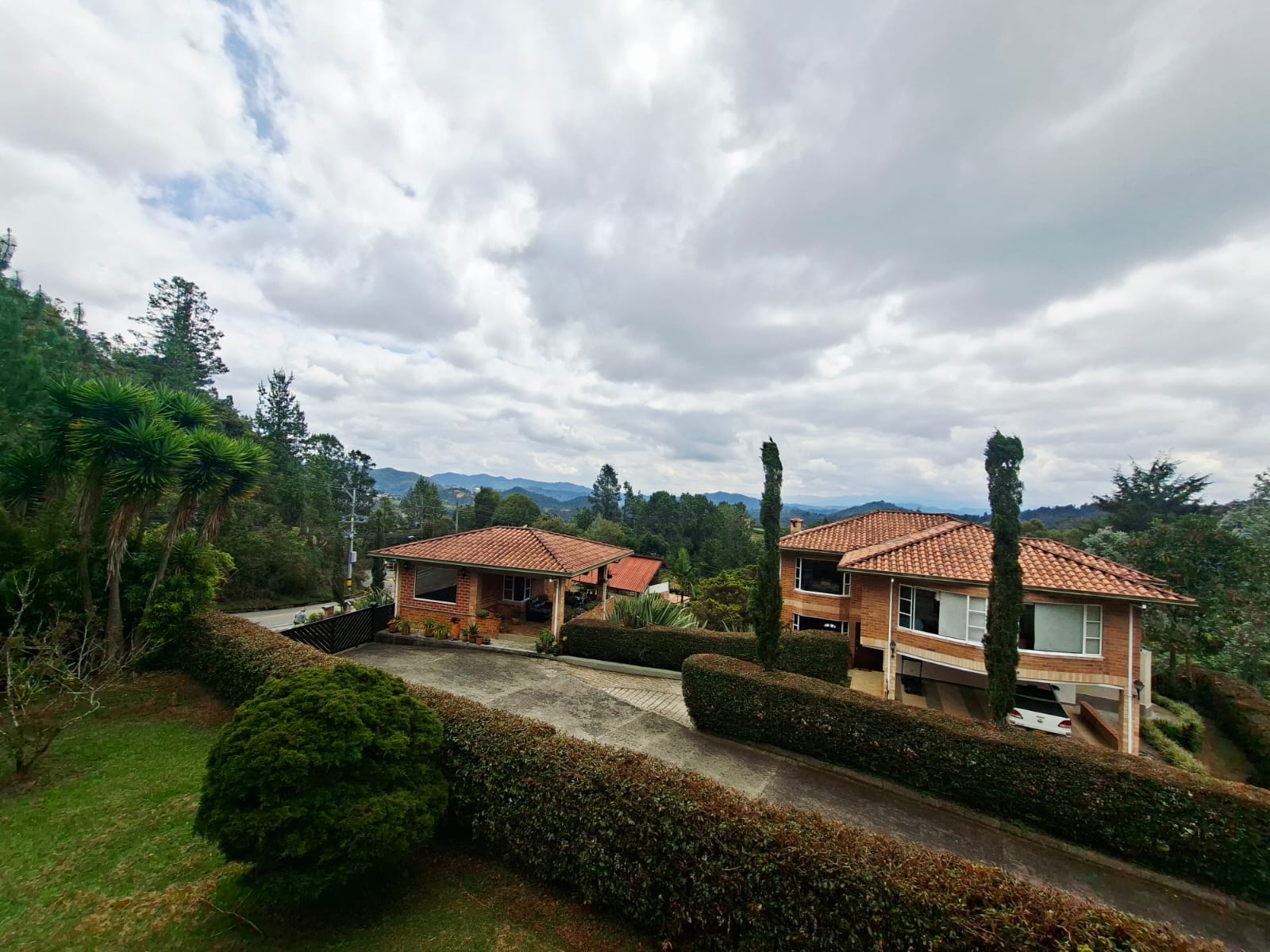 Casa en venta y en arriendo Envigado Alto Escobero