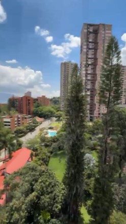 Apartamento en arriendo Poblado Castropol BL
