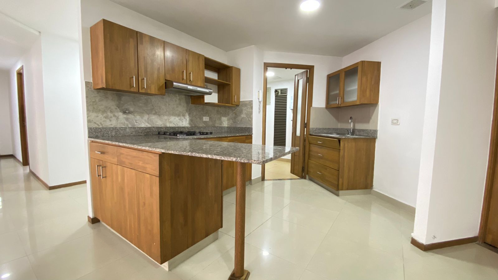 Apartamento en venta Sabaneta sector Aves Marías SM