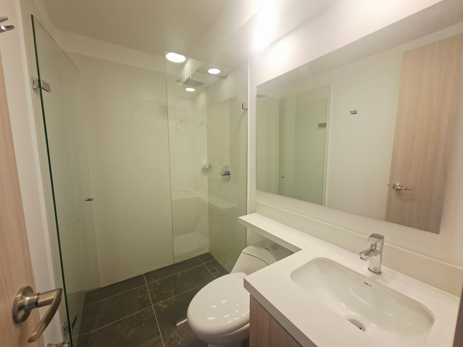 Apartamento en arriendo Loma de San José vista hermosa reserva