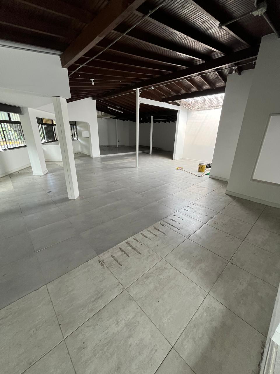 CASA EN ARRIENDO PARA LOCAL COMERCIAL U OFICINA UNICENTRO
