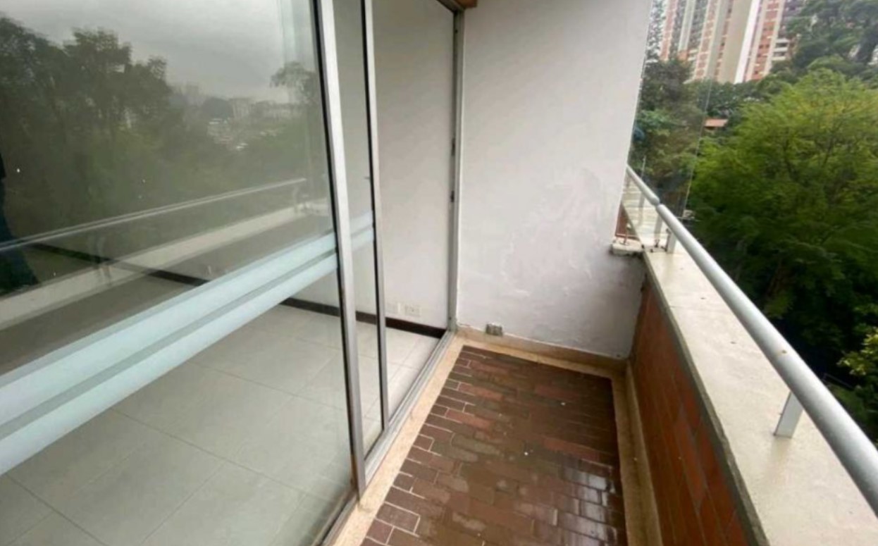 Apartamento en venta Loma de los Bernal