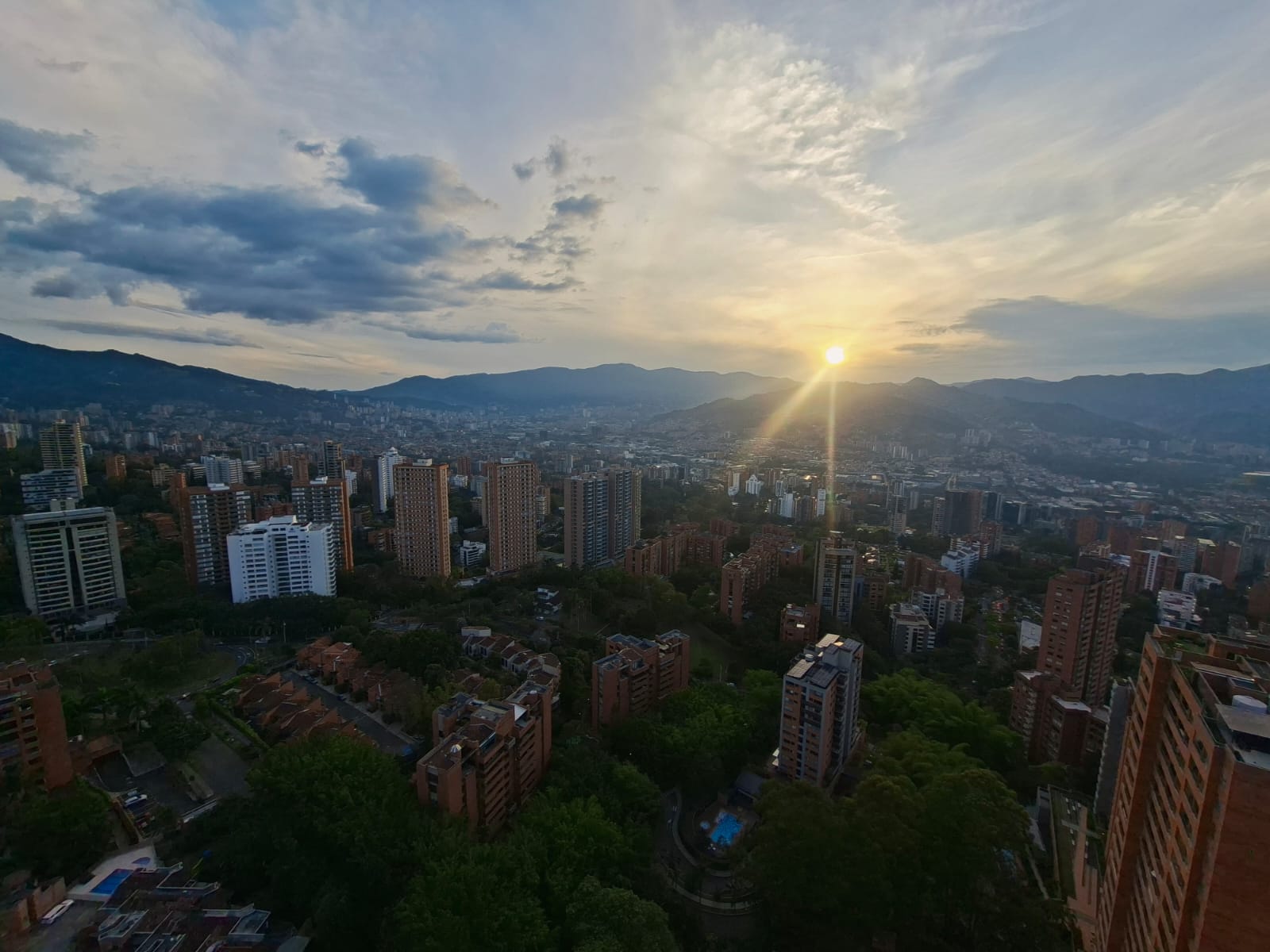 Apartamento en arriendo amoblado Poblado cerca a los Balsos GRBYLN 4