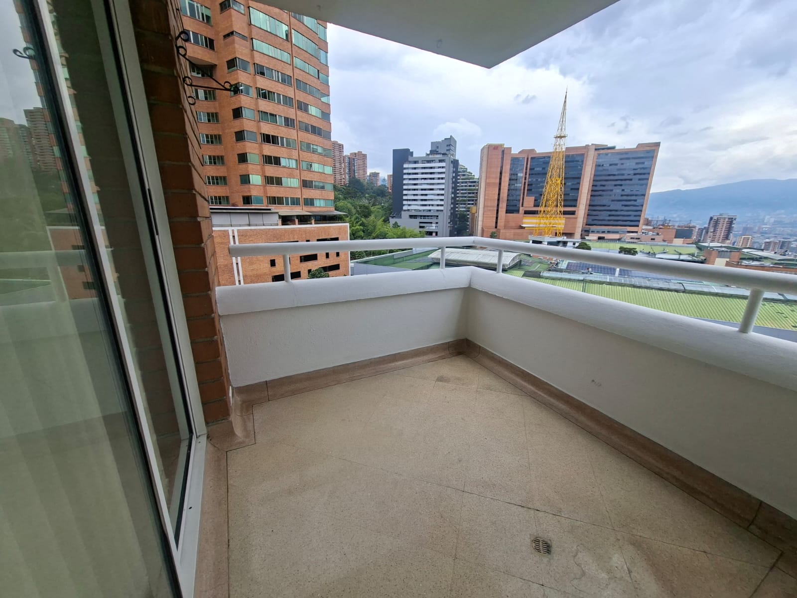 APARTAMENTO PENTHOUSE EN VENTA  TESORO BR