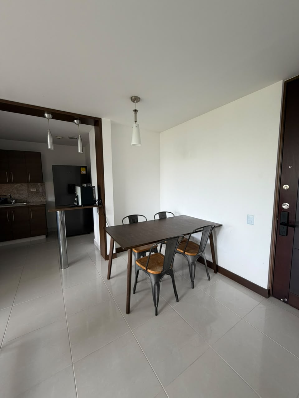 Apartamento en arriendo amoblado  Envigado Loma del Esmeraldal LC