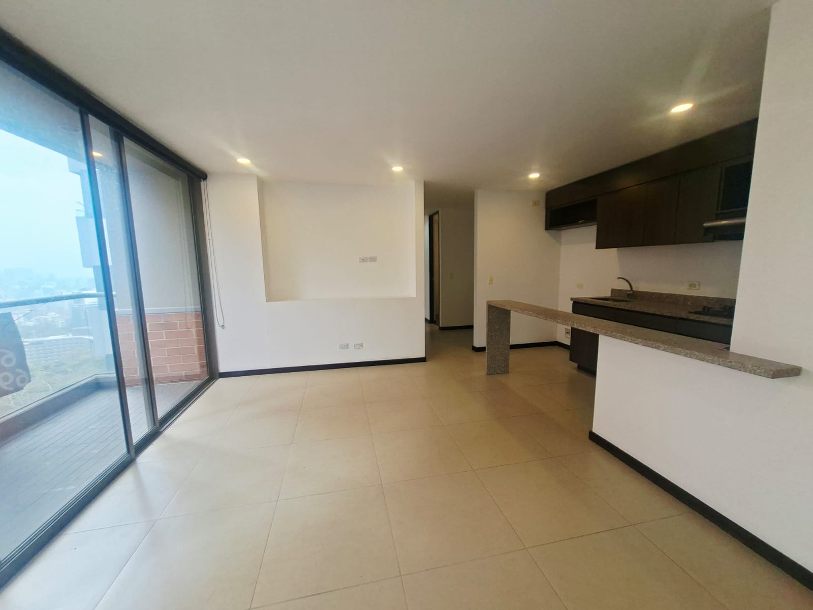Apartamento en arriendo Poblado Palmas BY7