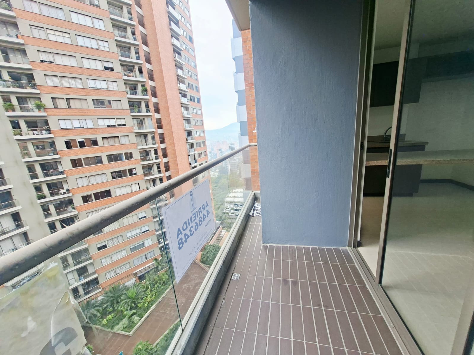 Apartamento en arriendo Poblado Palmas YB10