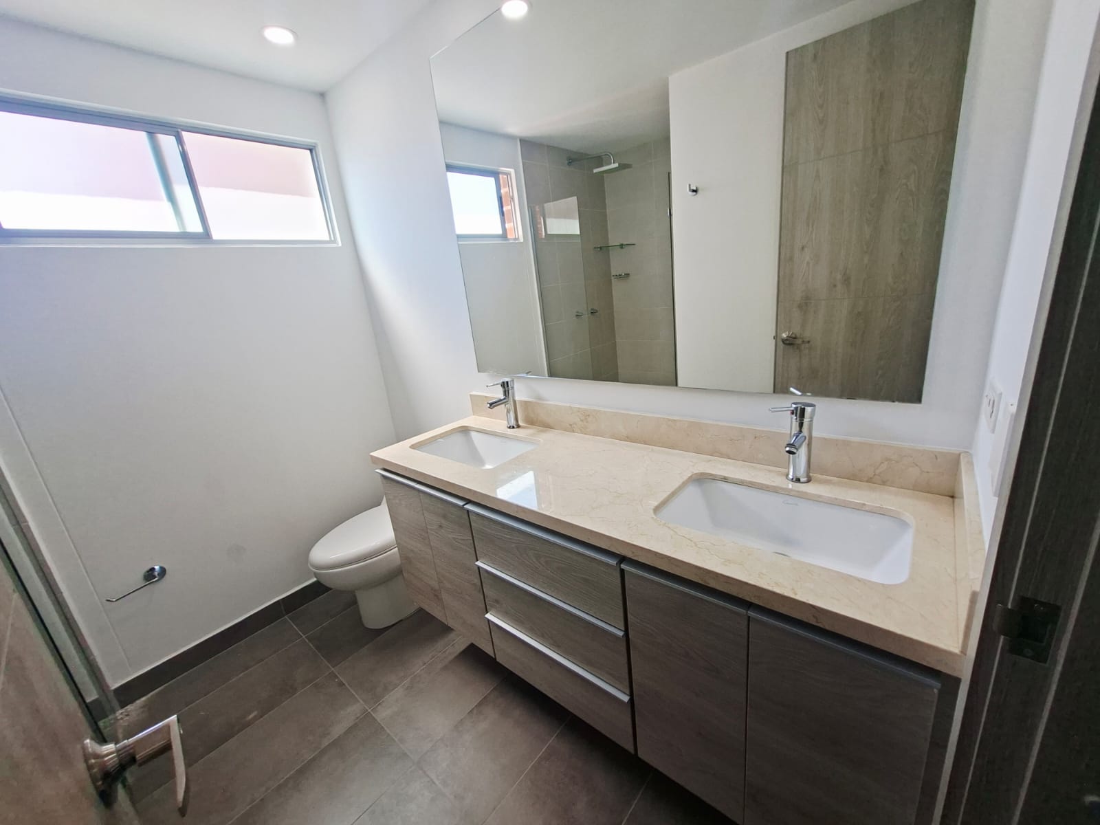 Apartamento en arriendo Envigado cerca a la Intermedia AP