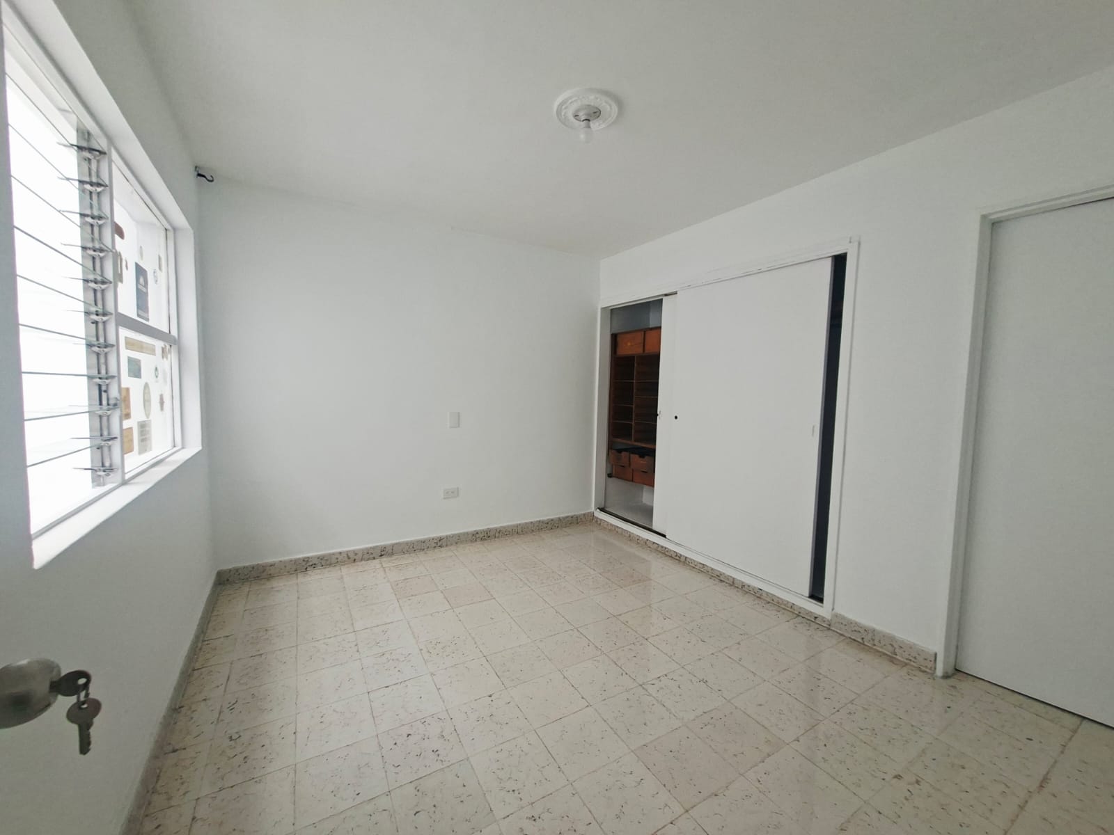 CASA LOTE EN VENTA BELEN ROSALES 9X22 ALTA MIXTURA
