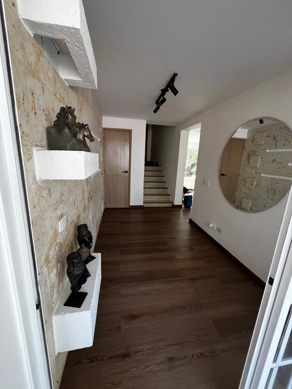 CASA EN VENTA EL POBLADO CERCA A LA CALERA