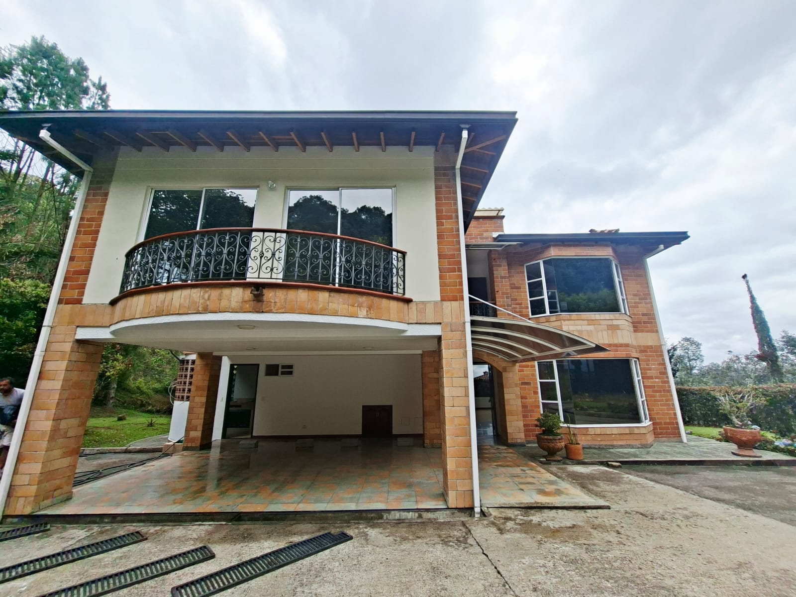 Casa en venta y en arriendo Envigado Alto Escobero