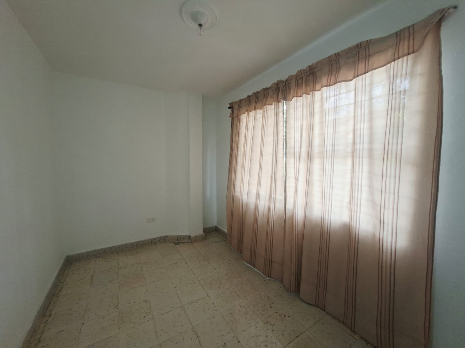 CASA LOTE EN VENTA BELEN ROSALES 9X22 ALTA MIXTURA