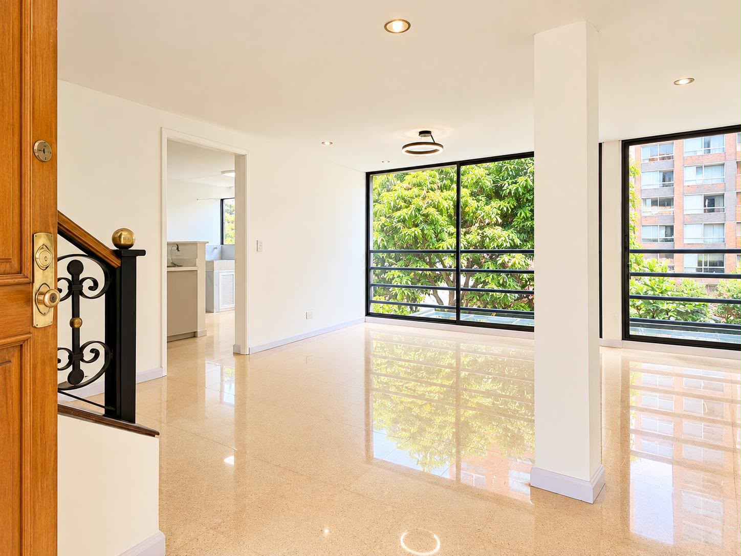 CASA EN ARRIENDO CERCA MALL ESTE