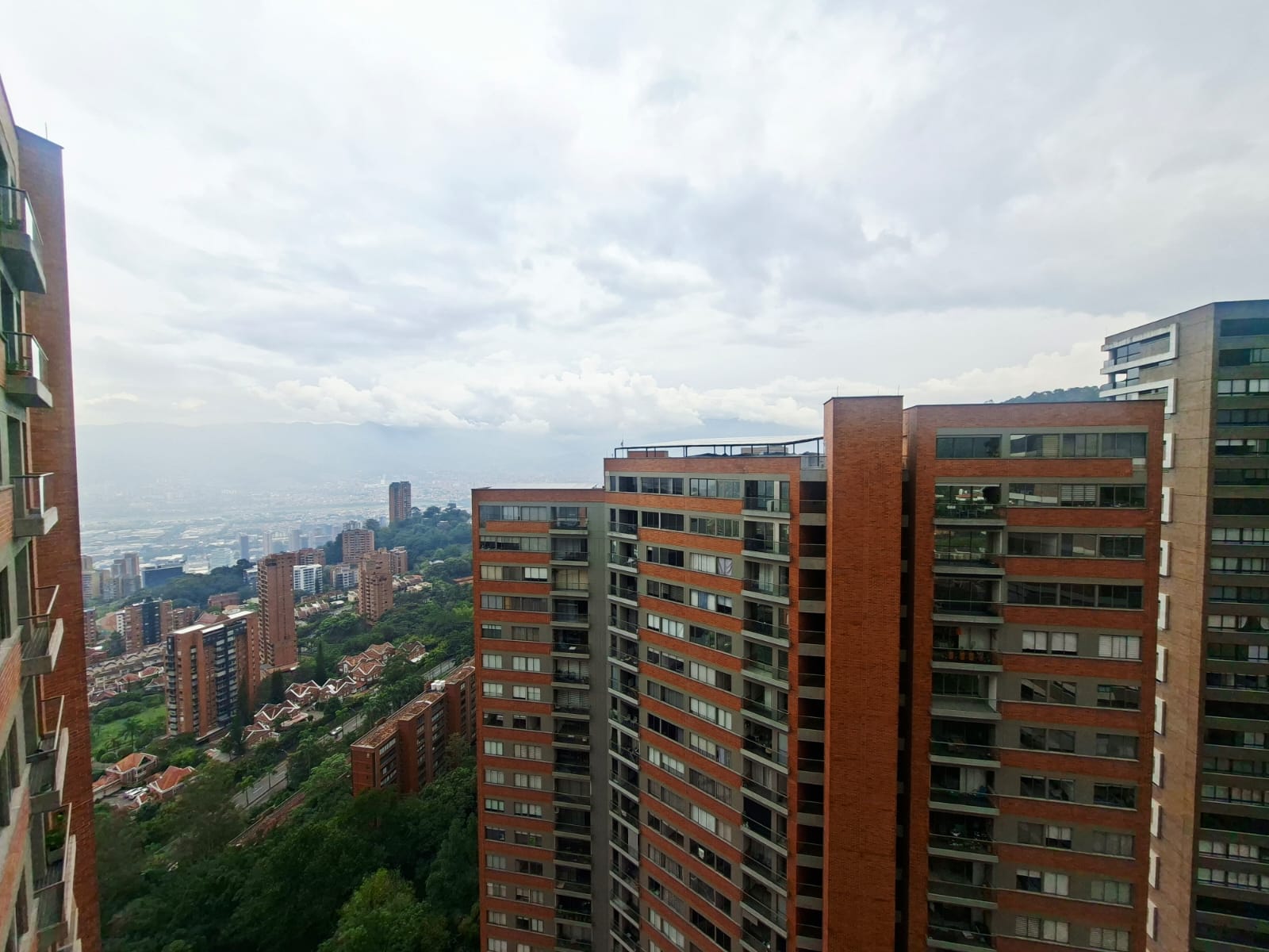 Apartamento Dúplex  en arriendo Poblado las Palmas BY26