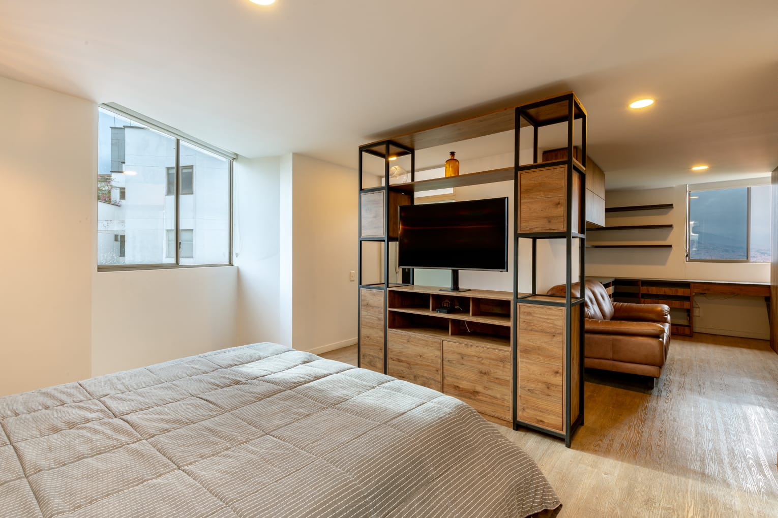 APARTAMENTO EN VENTA Y ARRIENDO AMOBLADO  POBLADO L.ENCIERRO