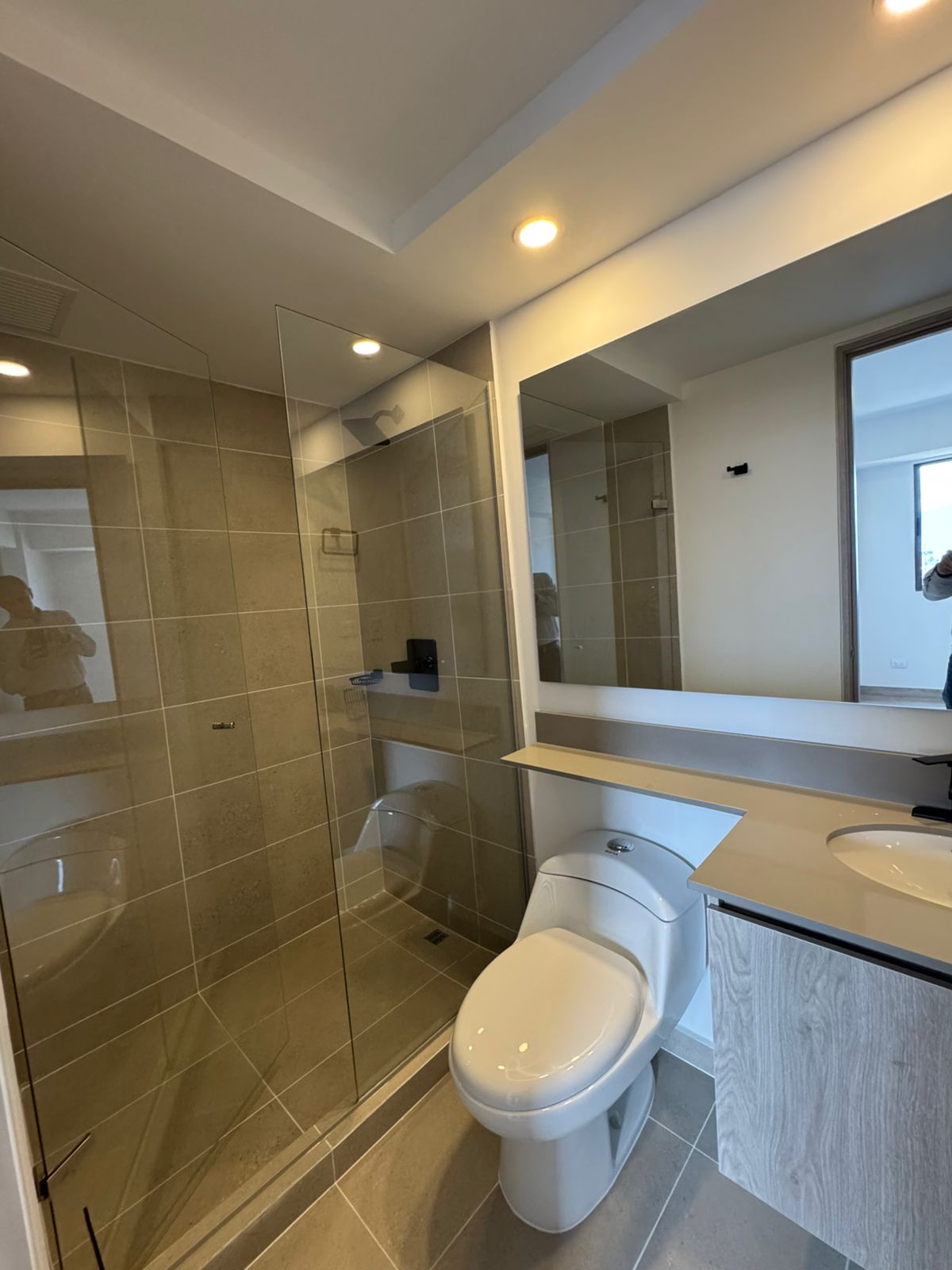 Apartamento en arriendo ciudad del río ARTC