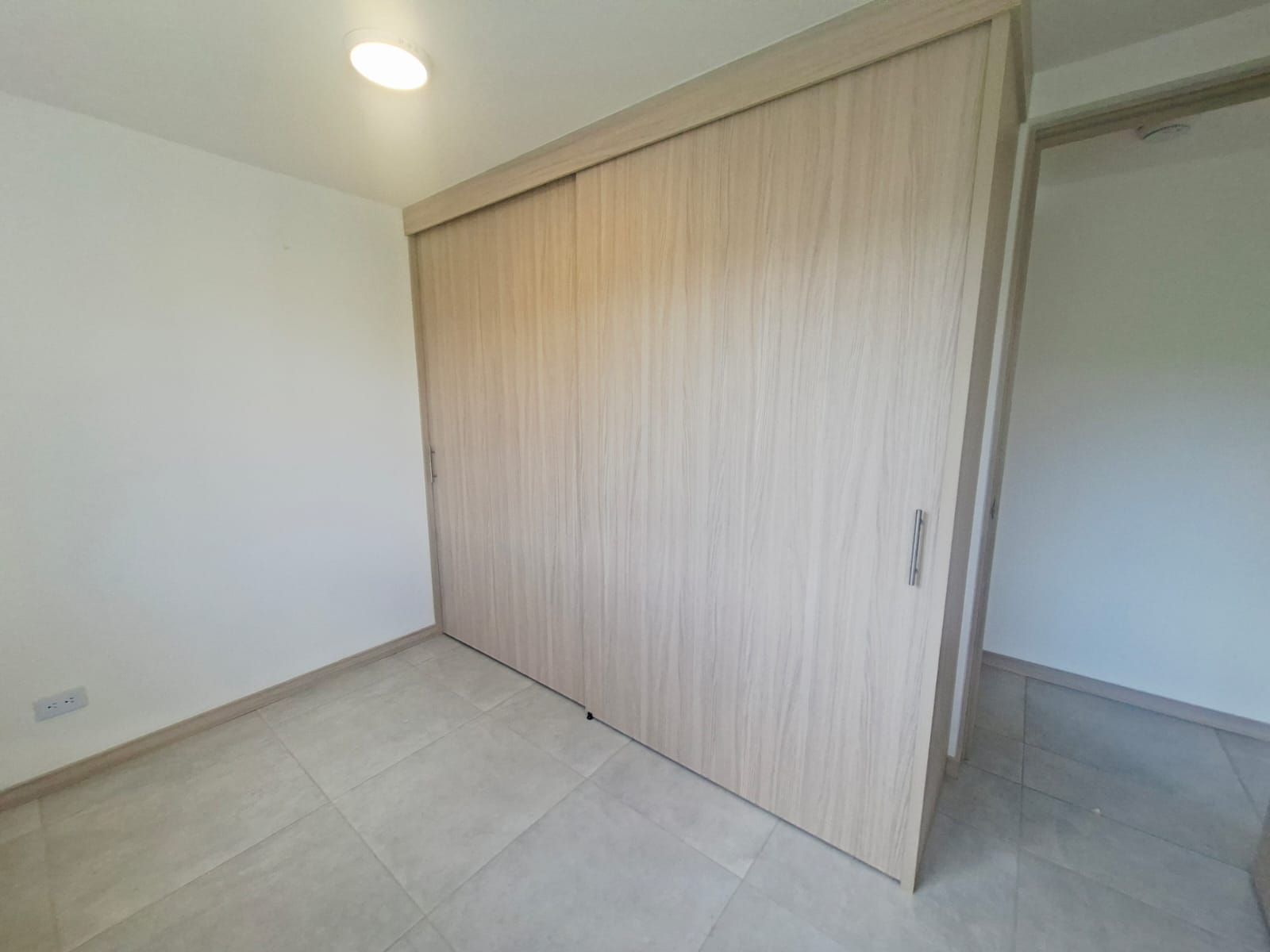 Apartamento en arriendo Loma de San José vista hermosa reserva