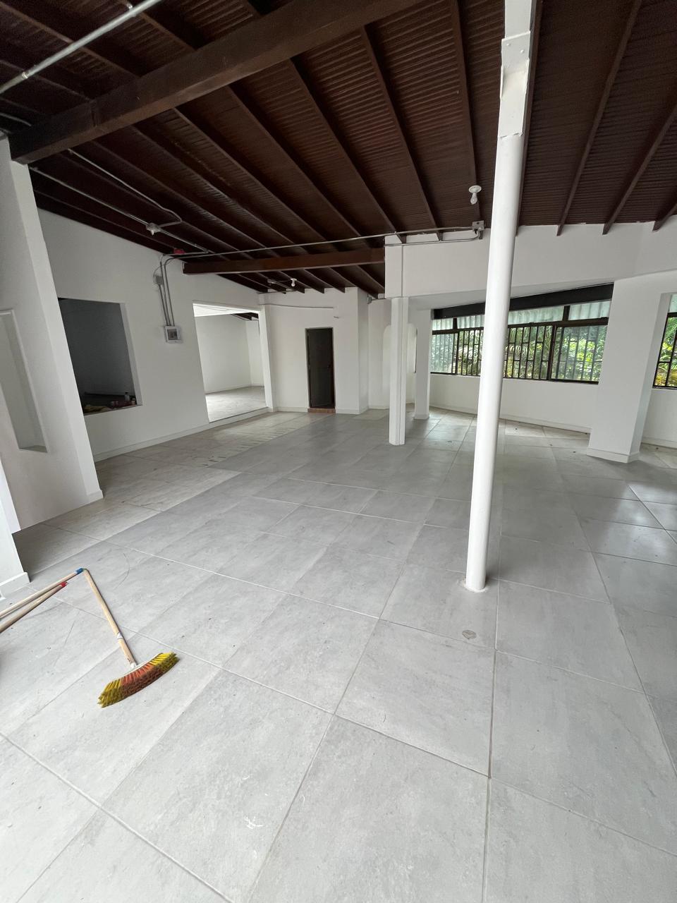 CASA EN ARRIENDO PARA LOCAL COMERCIAL U OFICINA UNICENTRO