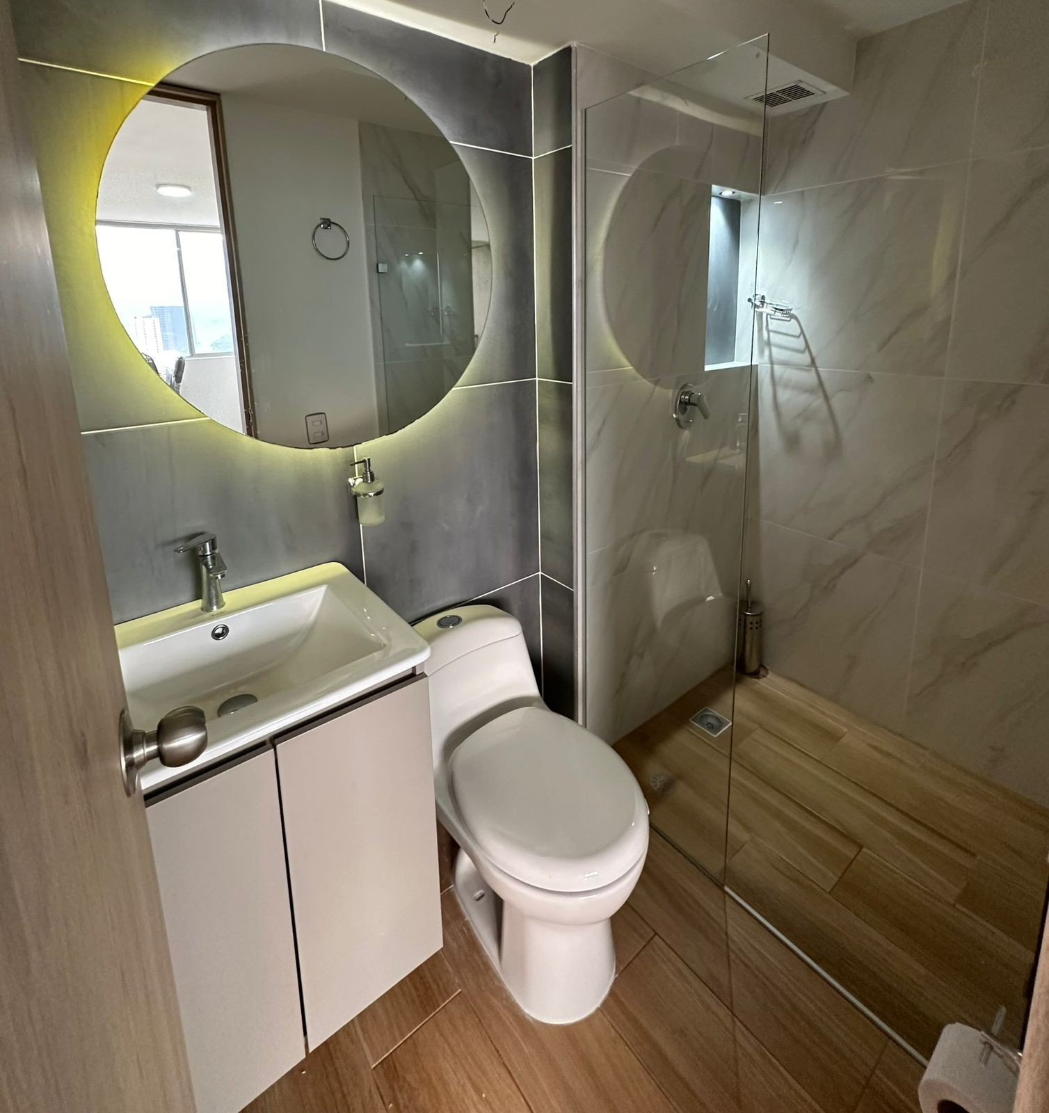 APARTAMENTO AMOBLADO SABANETA POR LA DOCTORA  BBLH