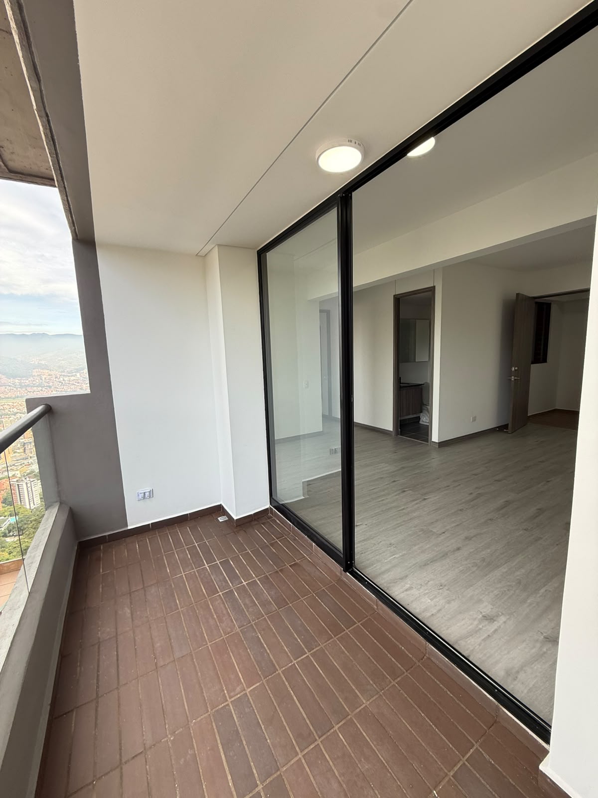 Apartamento en arriendo las Palmas para estrenar PC13