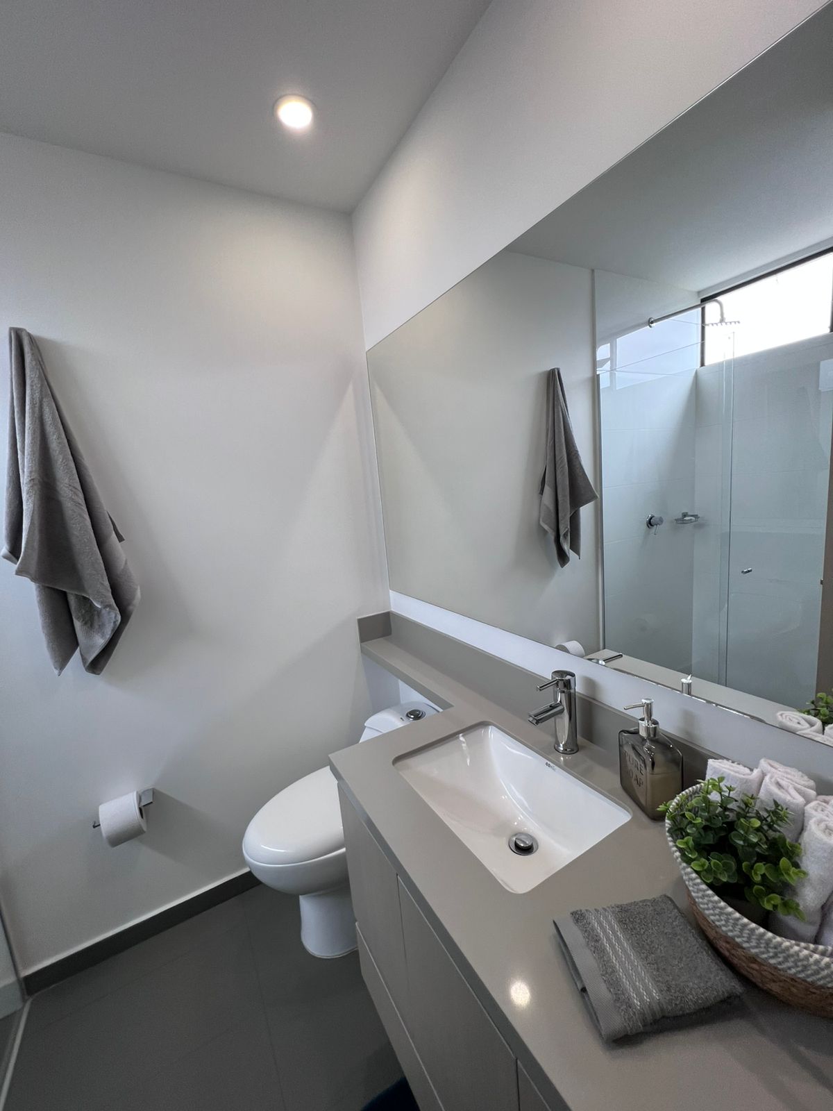 APARTAMENTO EN ARRIENDO AMOBLADO POBLADO PALMAS CERCA A P. MARIANITO