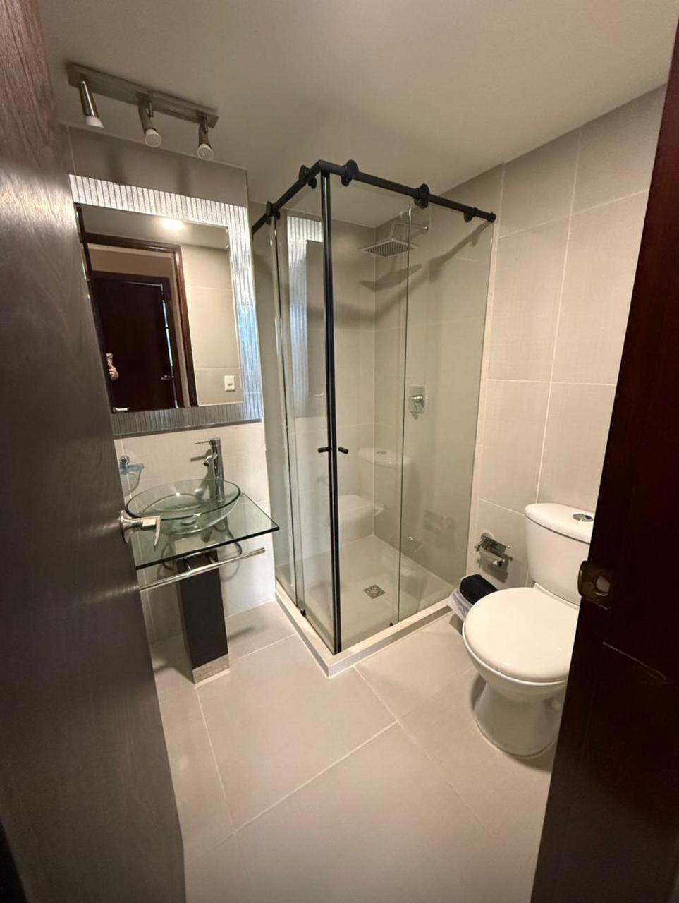 Apartamento en arriendo amoblado Poblado cerca a las Vegas LC