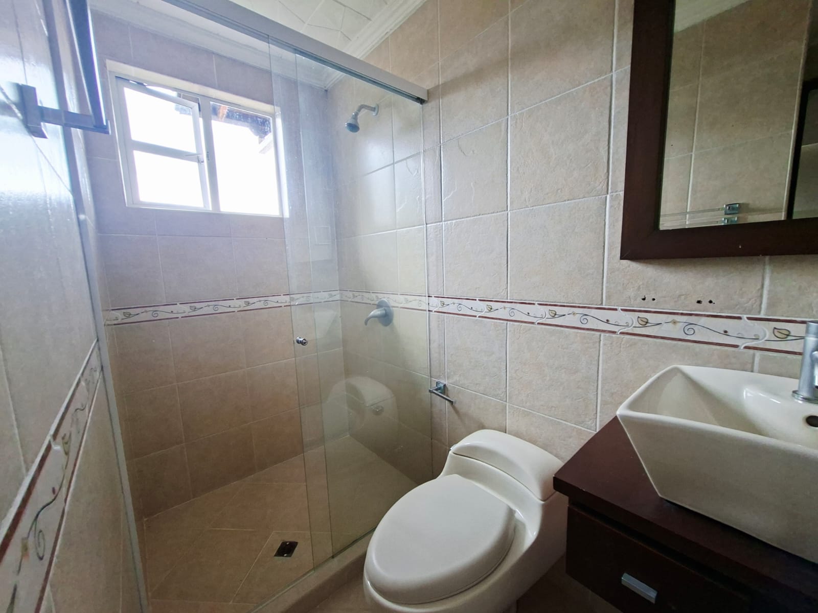 Casa en venta y en arriendo Envigado Alto Escobero
