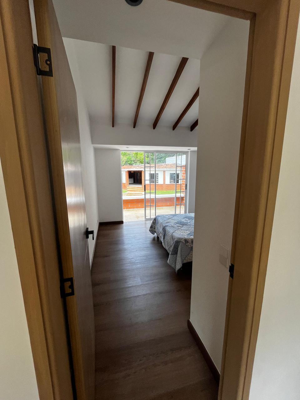 CASA EN VENTA EL POBLADO CERCA A LA CALERA
