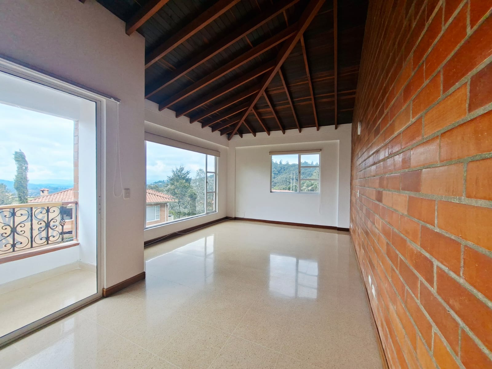 Casa en venta y en arriendo Envigado Alto Escobero