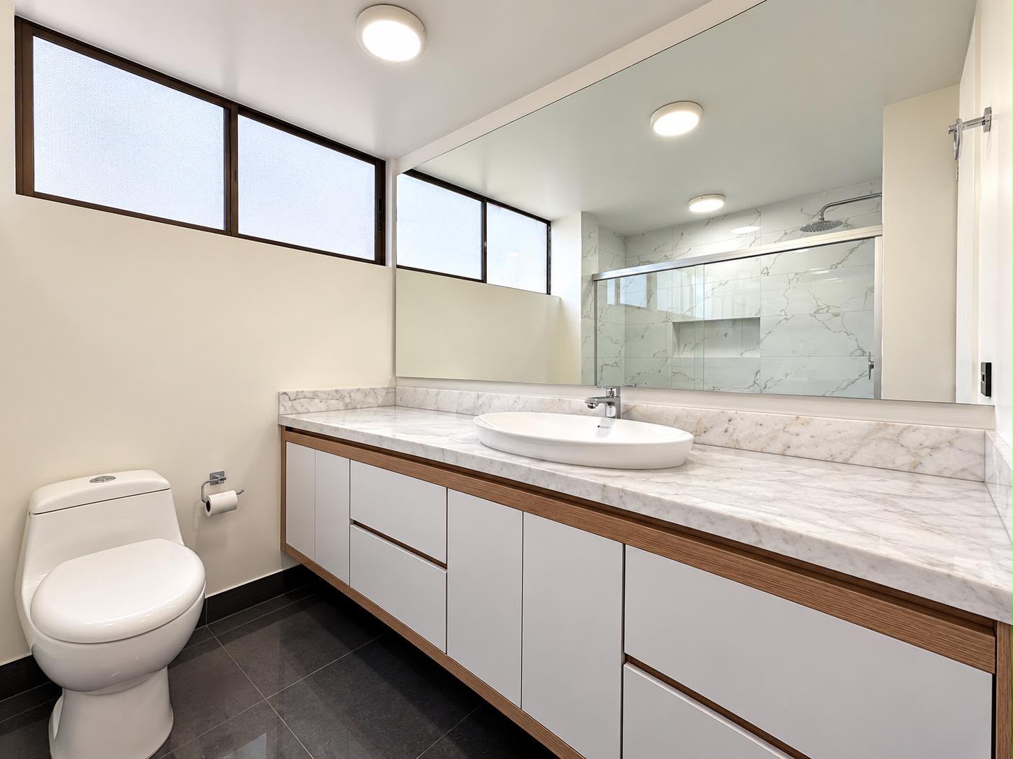 CASA EN ARRIENDO CERCA MALL ESTE