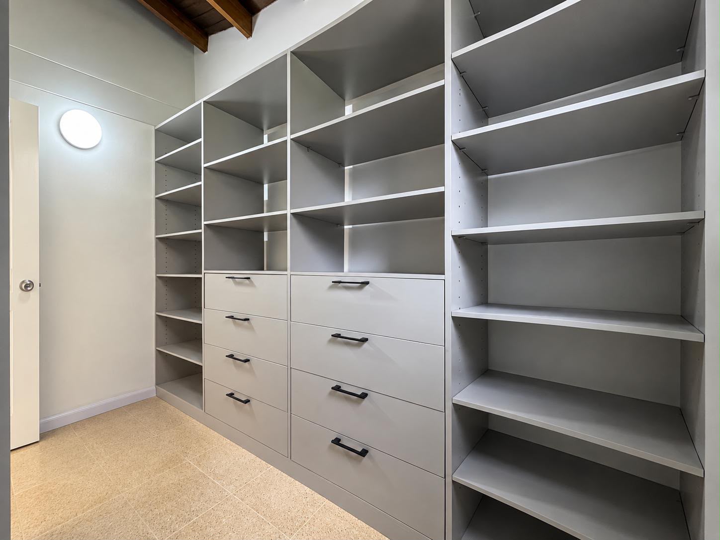 CASA EN ARRIENDO CERCA MALL ESTE