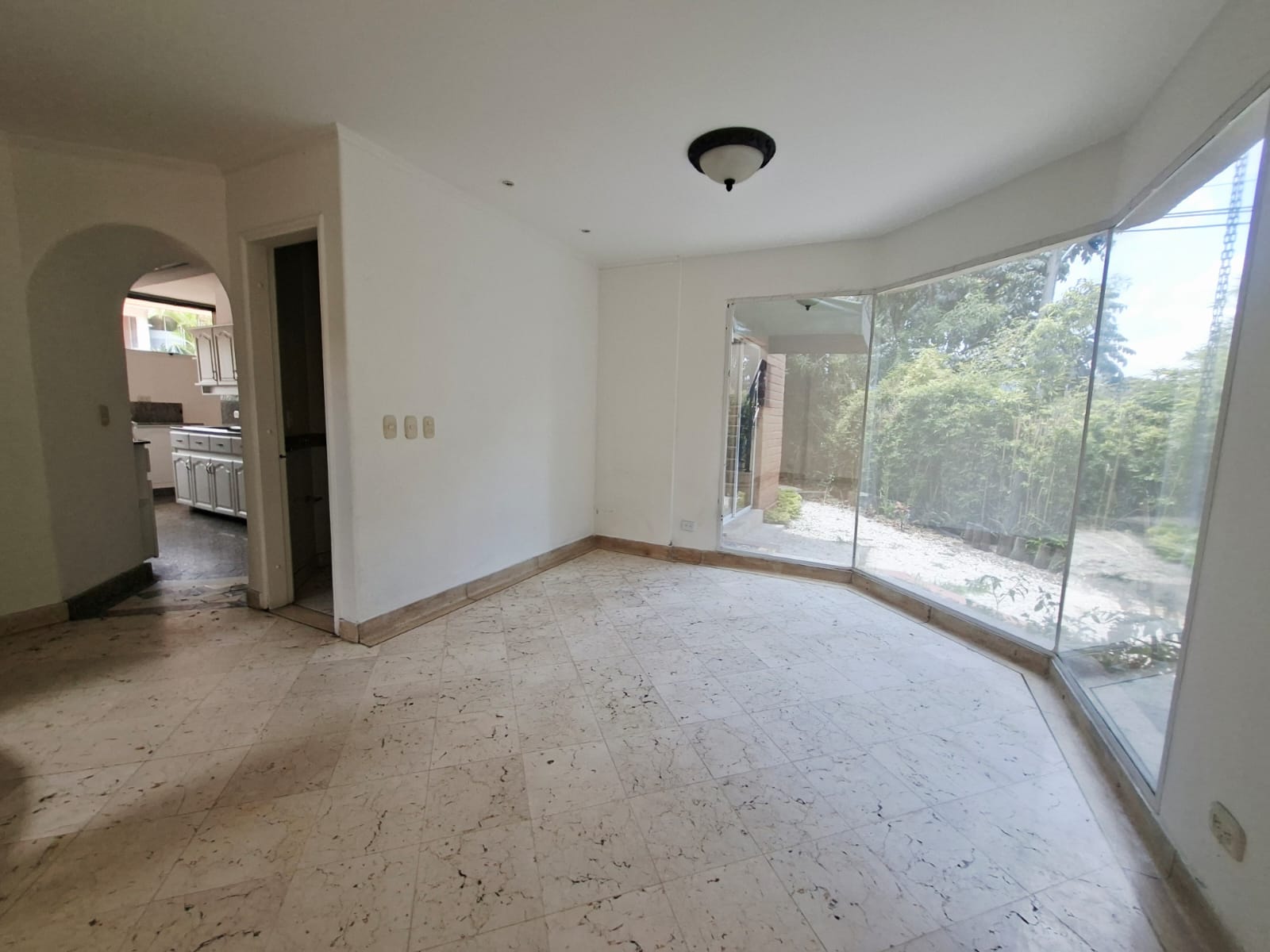 CASA EN VENTA LOMA DEL ESMERALDAL ENVIGADO TL
