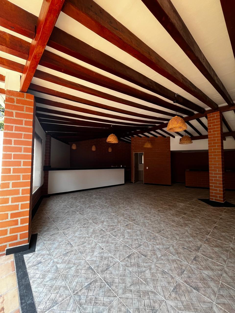 CASA EN VENTA EL POBLADO CERCA A LA CALERA