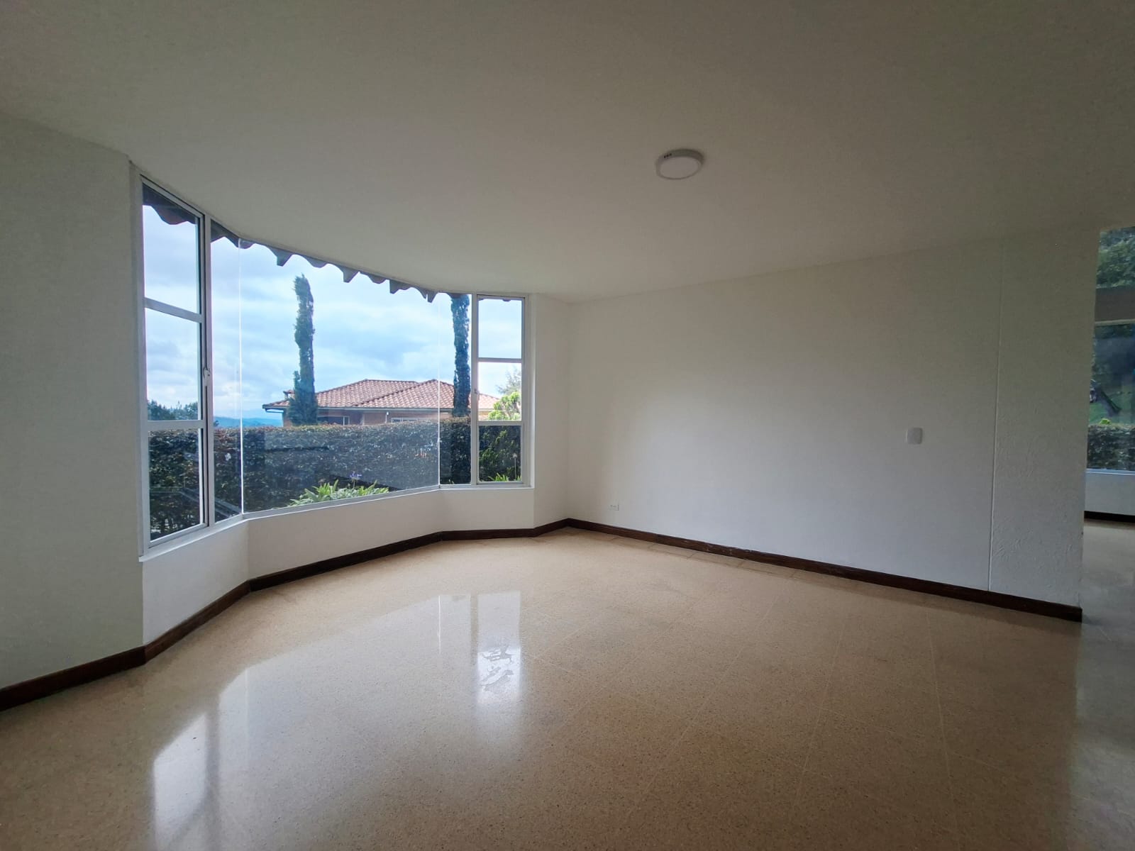 Casa en venta y en arriendo Envigado Alto Escobero