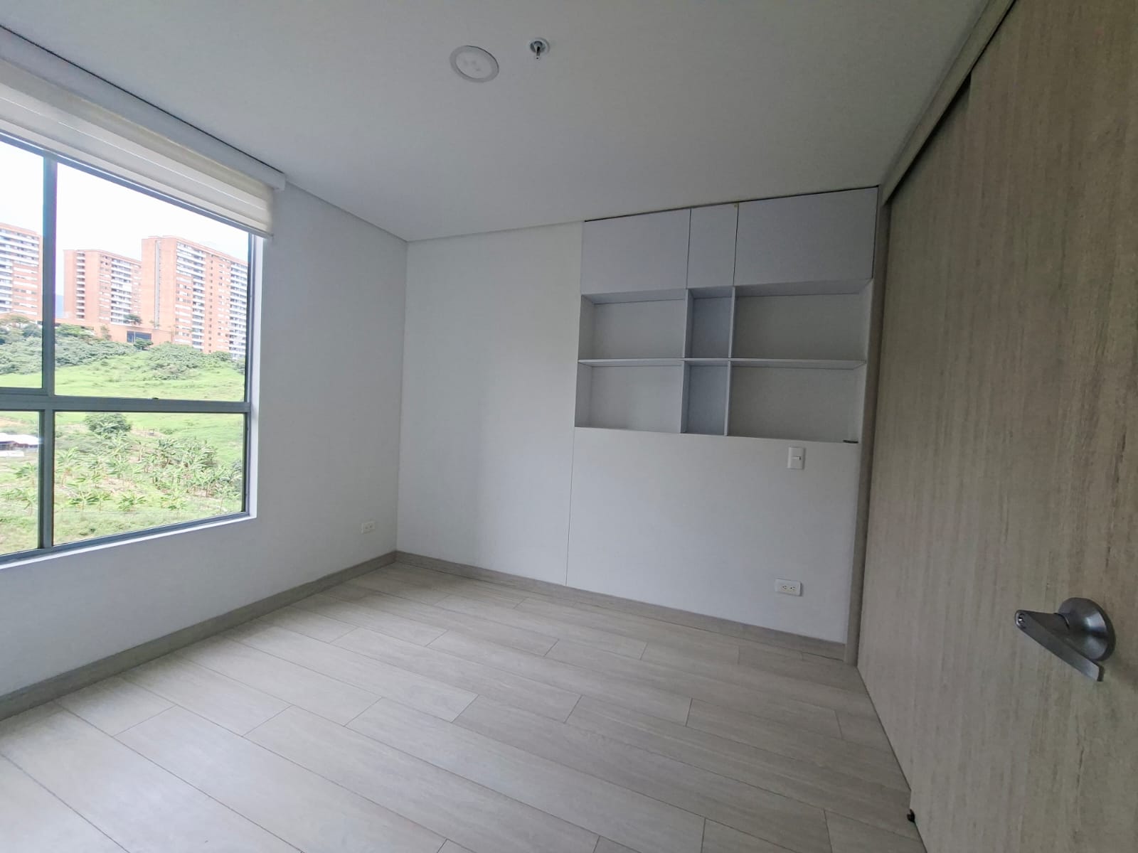 Apartamento en arriendo en la Intermedia y escobero FR8