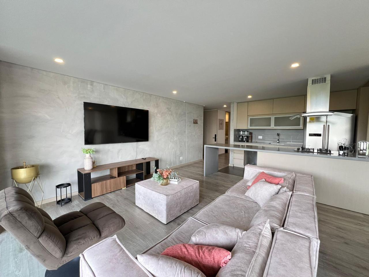Apartamento en arriendo amoblado Poblado Hermoso LC