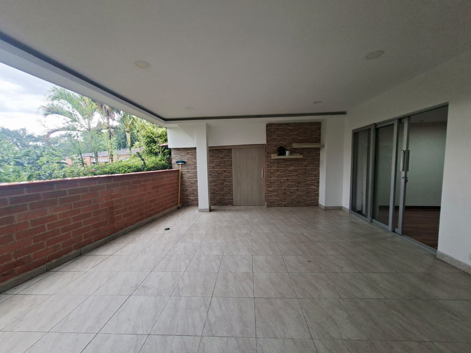 CASA EN ARRIENDO ENVIGADO LA SEBASTIANA DOS NIVELES